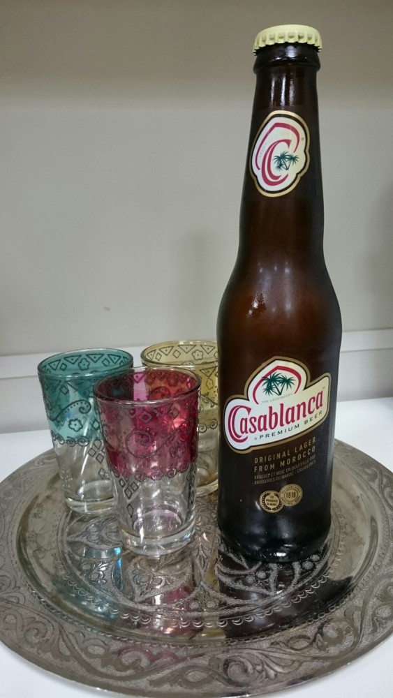 ミントティグラスで飲むカサブランカビールもいいもんです。