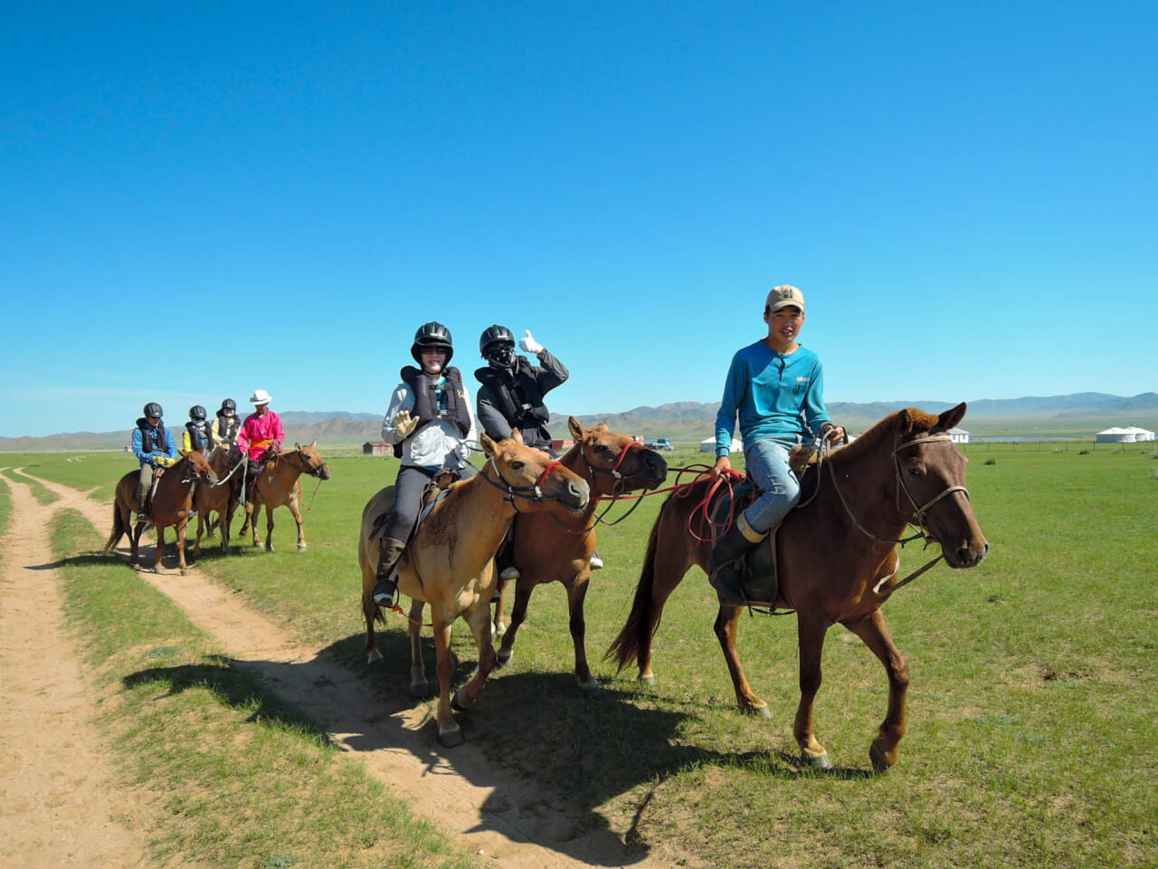 広ーい草原での乗馬体験にワクワク!