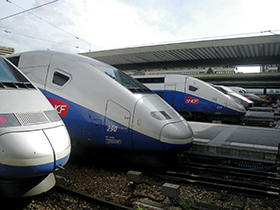 居並ぶTGV 居並ぶTGV