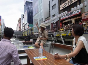 たくさんの人に見送られて出発! たくさんの人に見送られて出発!