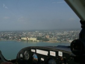 海抜ゼロの町ベリーズを眺める