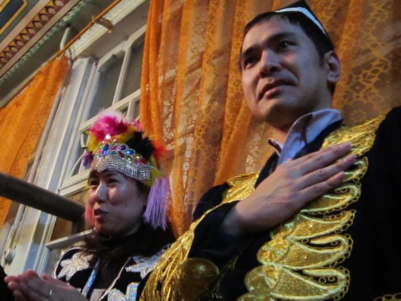 イスラム圏のウズベキスタンの結婚式は貴重で一生の思い出に残ります！