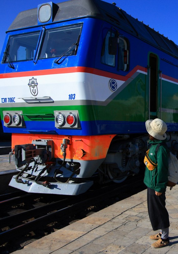 ウズベキスタンで鉄道体験 ウズベキスタン 風の旅行社