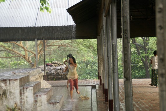 ミャンマーで雨にあったら