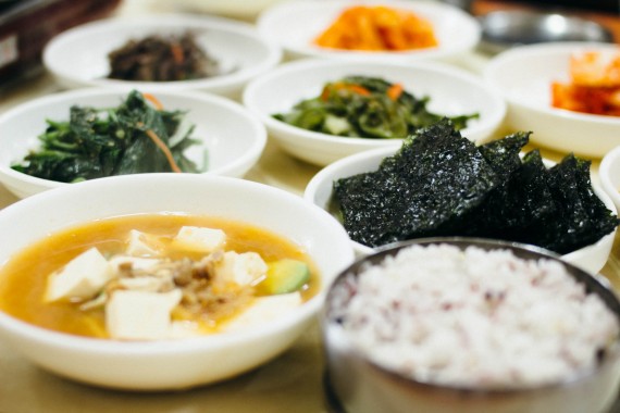 韓国の食事には必ずキムチが付きます！それにも意味があるんですよ