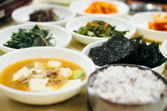 韓国の食事には必ずキムチが付きます!それにも意味があるんですよ