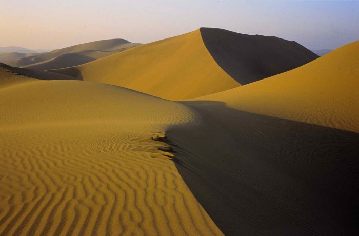 砂丘面積世界第２位のタクラマカン砂漠