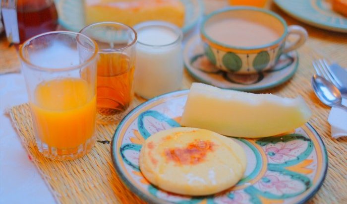 リアドの朝食の食器もかわいらしい