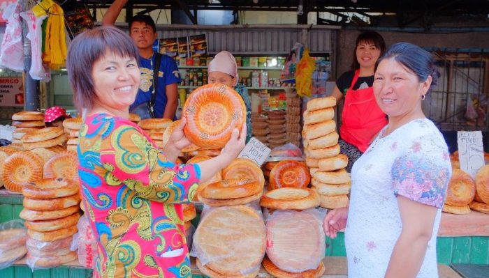 バザールでは現地の人たちとのコミュニケーションが楽しみの一つ