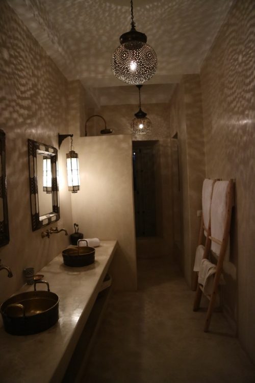 シャワールルームにあるものなんです Riad snan 13