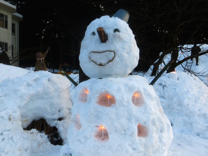 今年2017年1月の雪だるま　筆者作　…進化！？