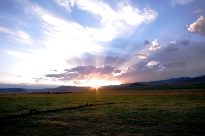 モンゴルで“草原の”くすり塾