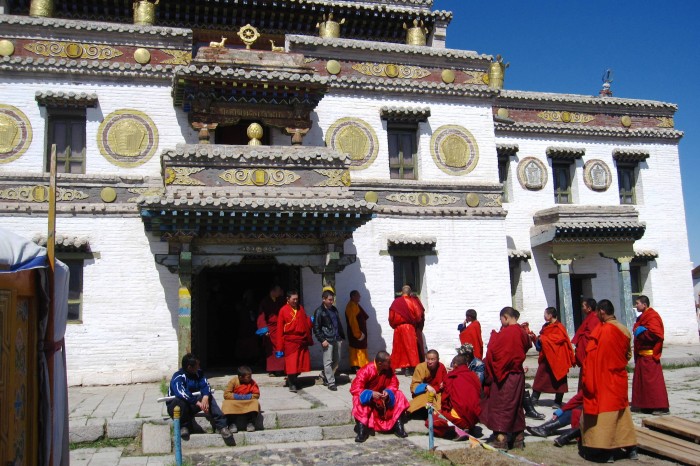 「ラプラン・ゾー」チベット仏教僧がモンゴル各地から修行にやってきます