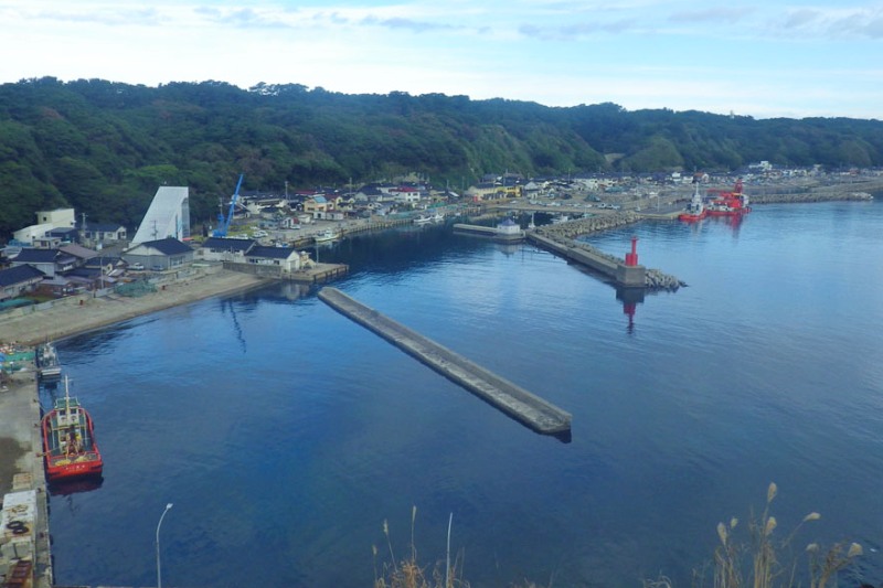 舘岩から飛島を望む