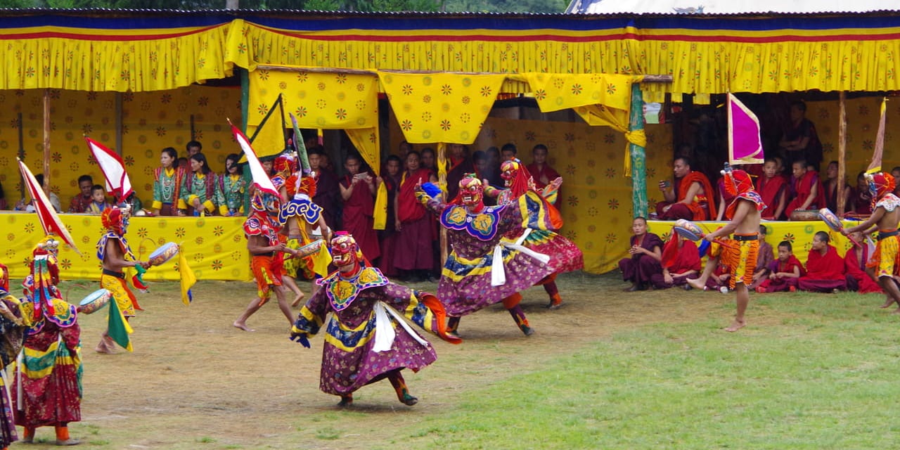 ツェチュ祭で披露される仮面舞踏（ウォンディフォダン）