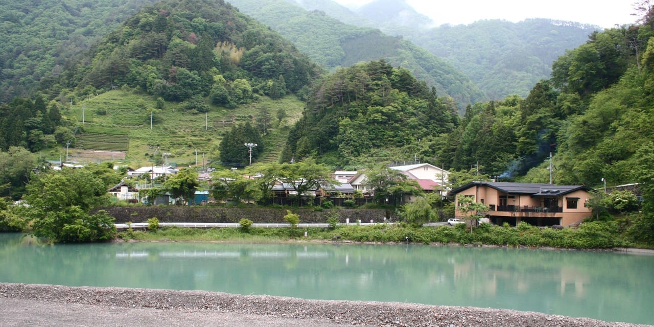 甲州・雨畑で硯を彫る | 国内 | 風の旅行社