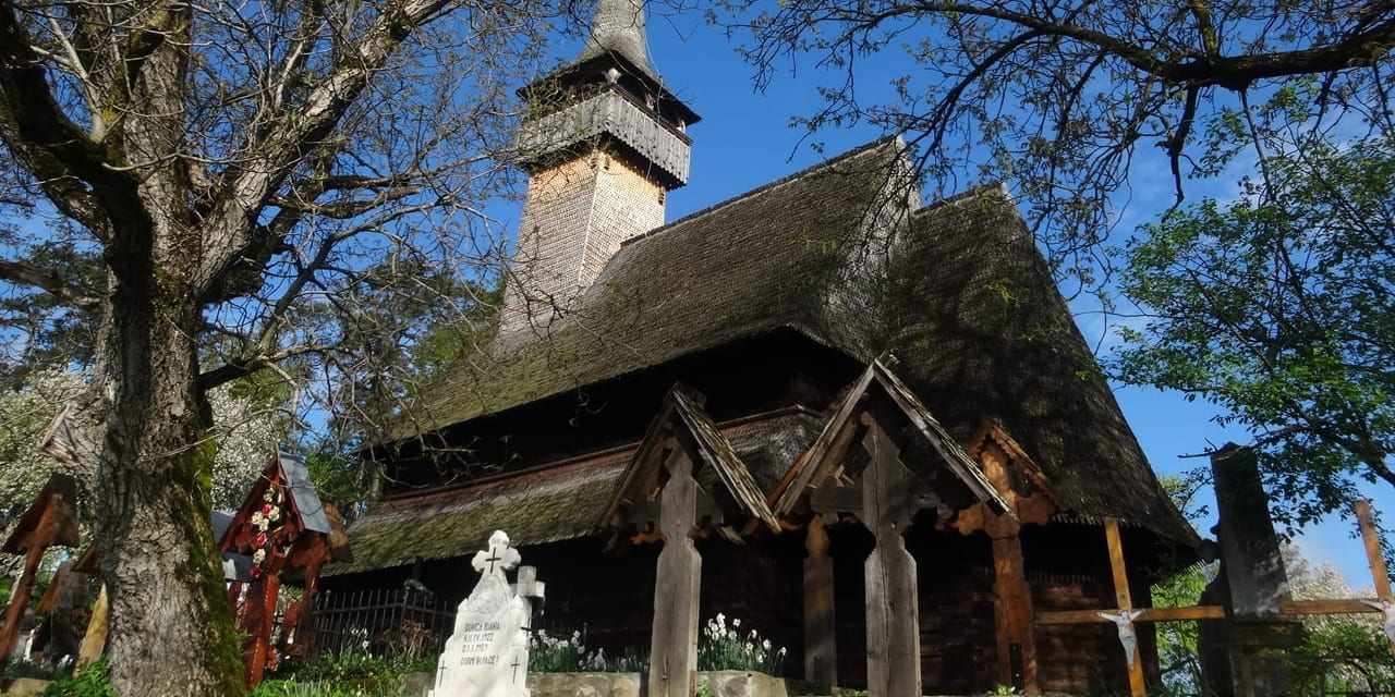 マラムレシュ地方 世界遺産の木造教会群   ツアー関連情報 東欧   風の