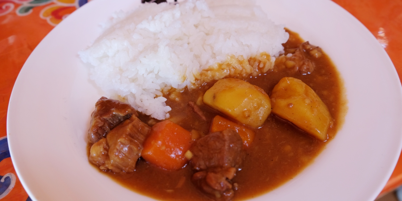 ホルホグの翌日は羊肉のカレーライス