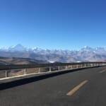 パンラ峠の直下からは8,000m峰がずらりと並びます