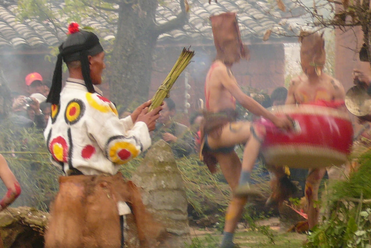 雲南　弥勒の火祭り