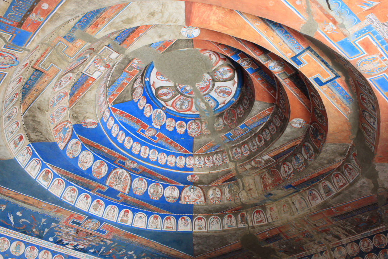 トンガ1区２号窟の天井に残る曼荼羅（現在は撮影禁止：写真は以前のものです）