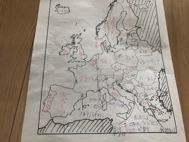 ="ヨーロッパの白地図に国名を埋めていく課題"