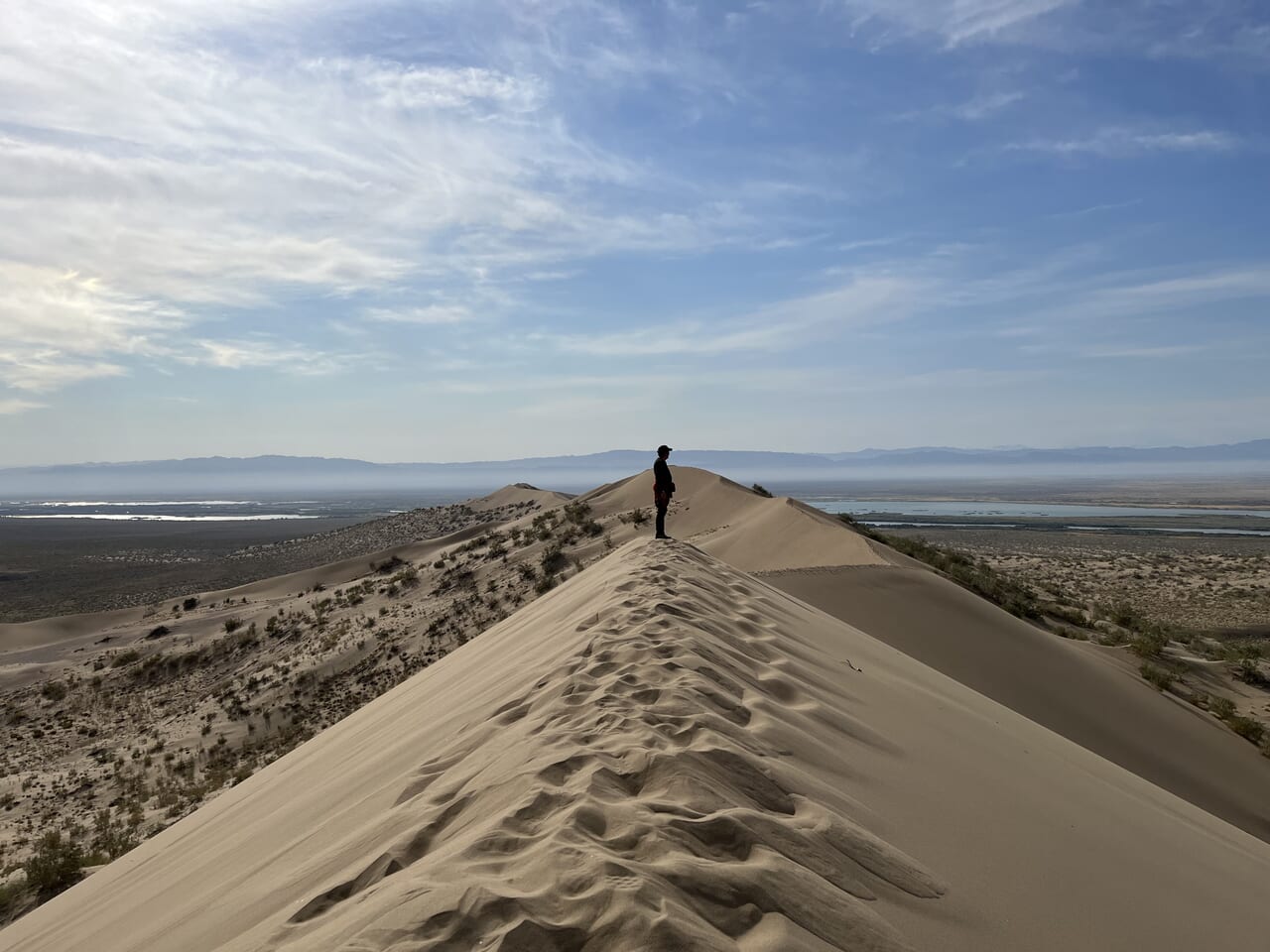 砂丘（カザフスタン　アルトゥンエメリ国立公園）