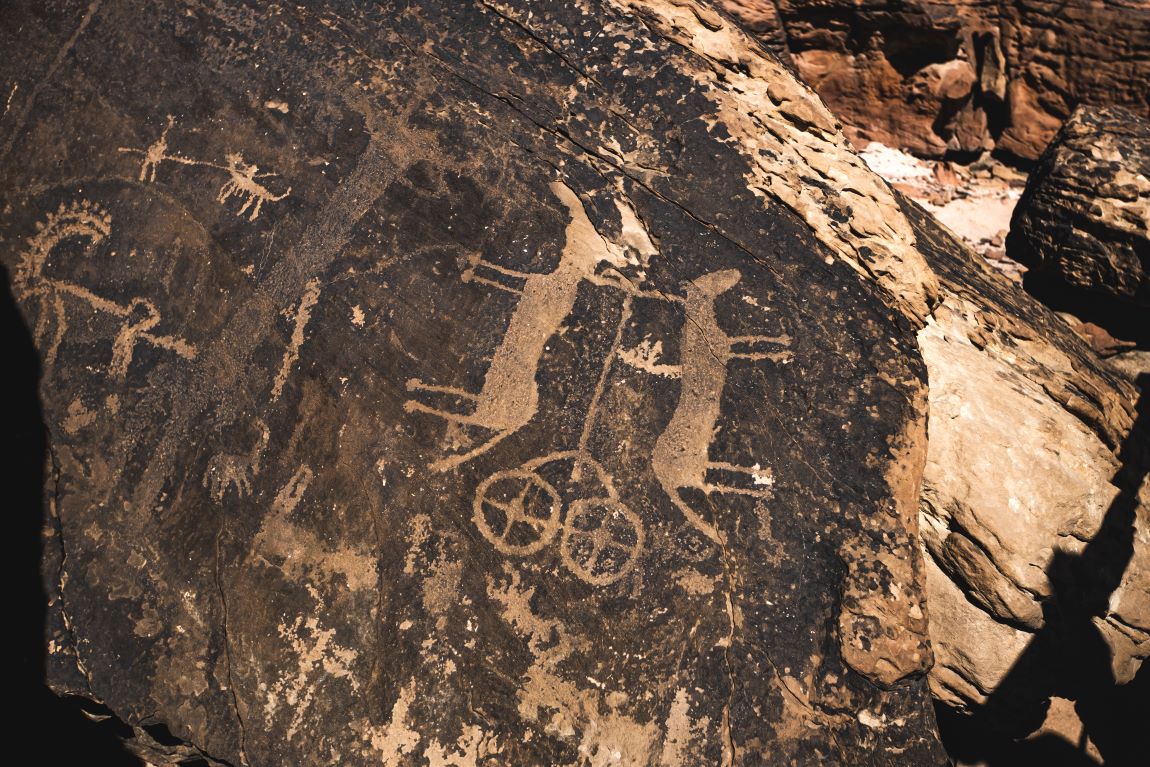 1万年以上の歴史を刻み、砂漠化する前のサウジアラビアを知ることができるハーイル地方の岩絵