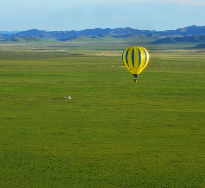 熱気球から見る大草原