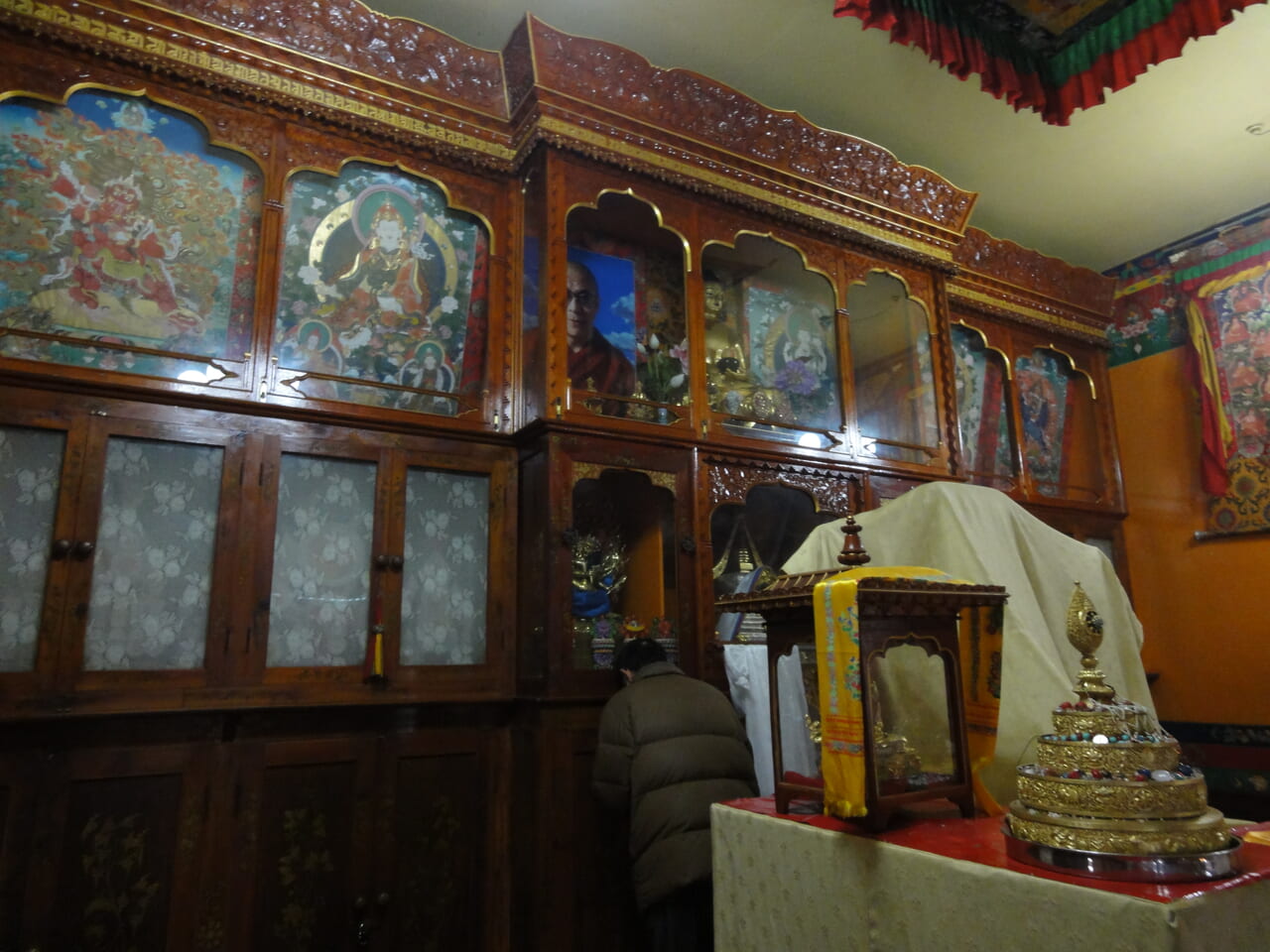 ネチュン寺　祭壇