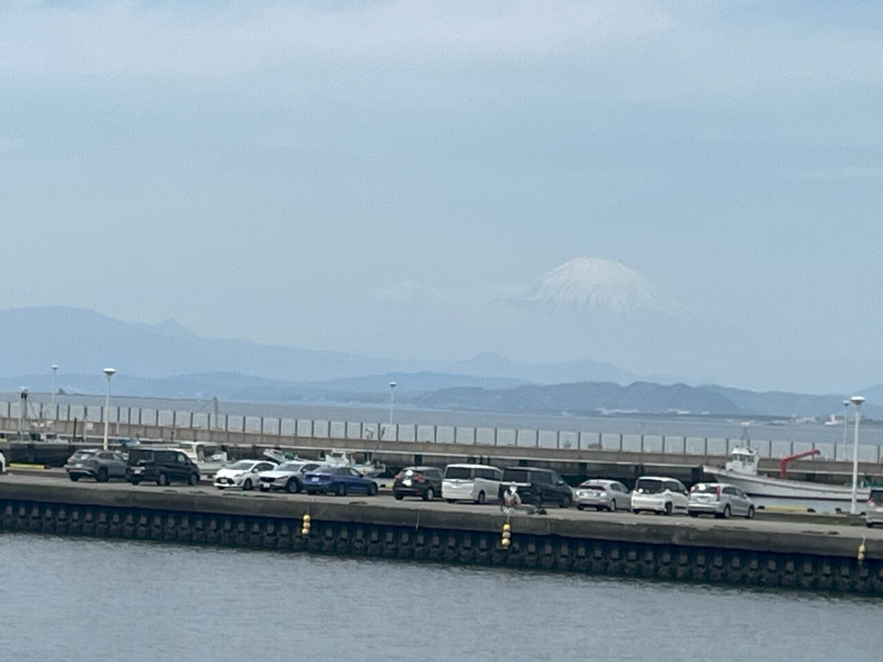 江の島大橋からの富士山