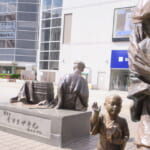 富山駅前の薬売りの銅像