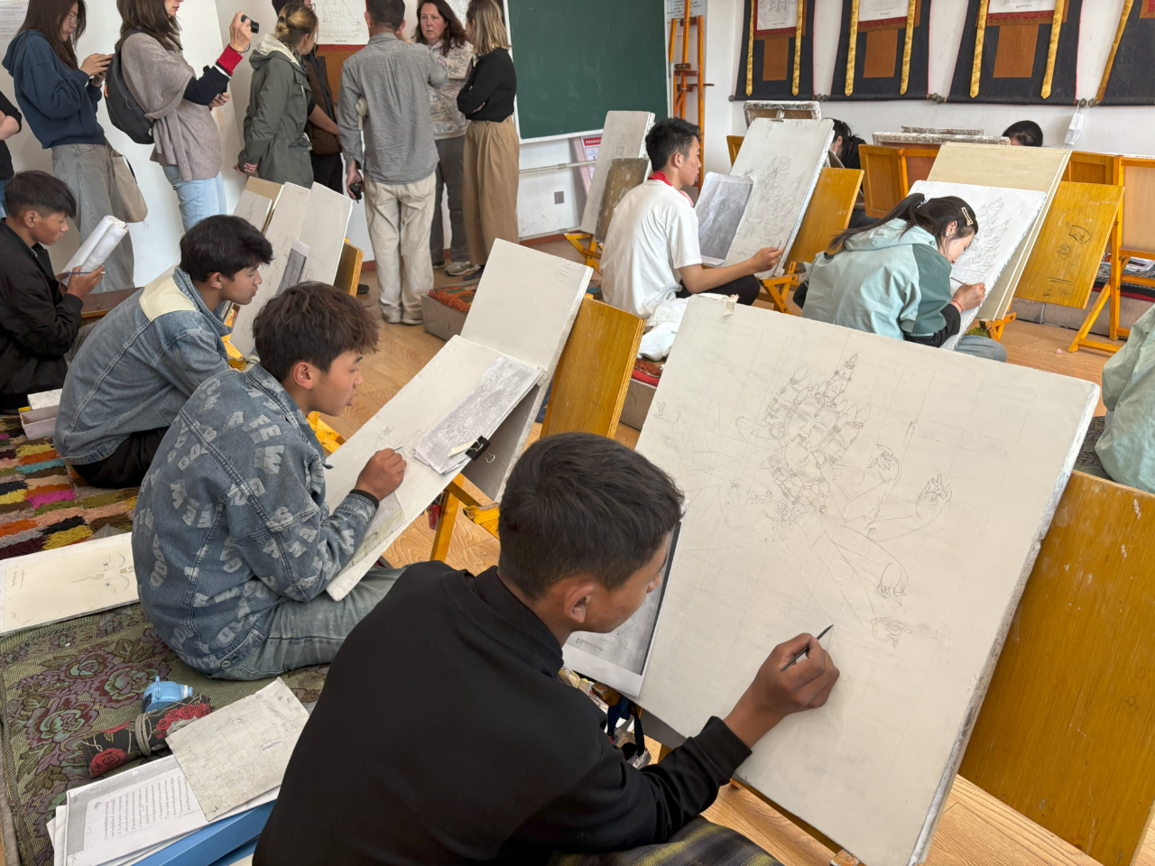 まずは下絵の書き方の基礎を学びます
