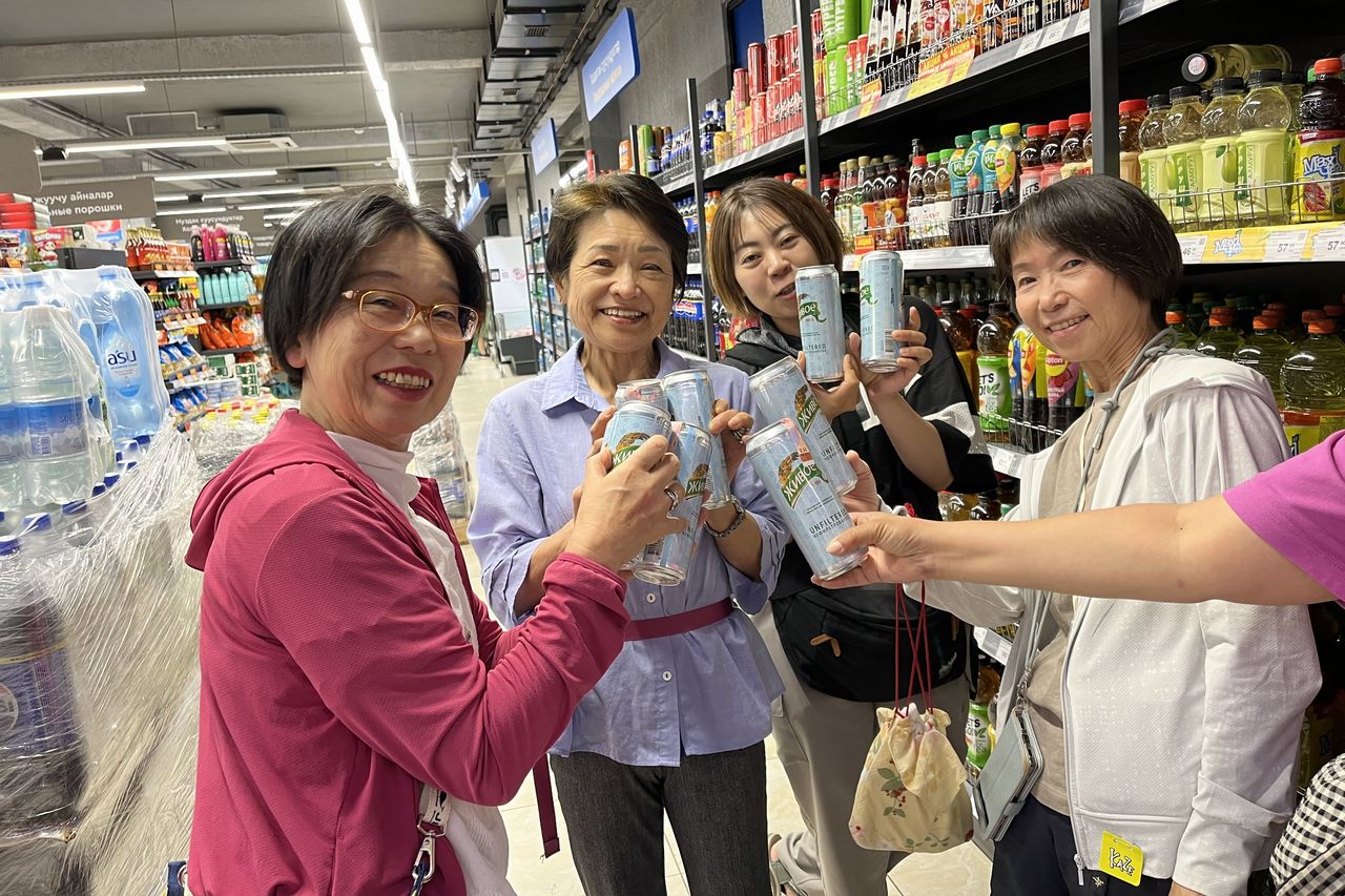 騎馬トレックの後の楽しみにビールを調達