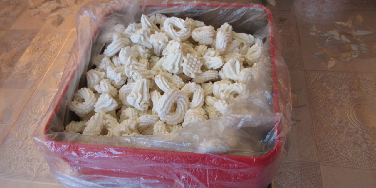 お茶うけ➀チュラ(ヤク/ディの乾燥チーズ)