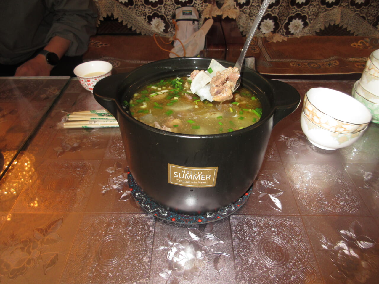 ヤクの肉と大根のスープ。ごはんを入れるとおいしい