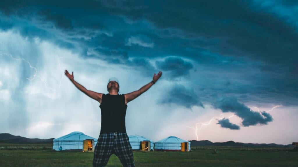天気が悪くなってもドラマチック