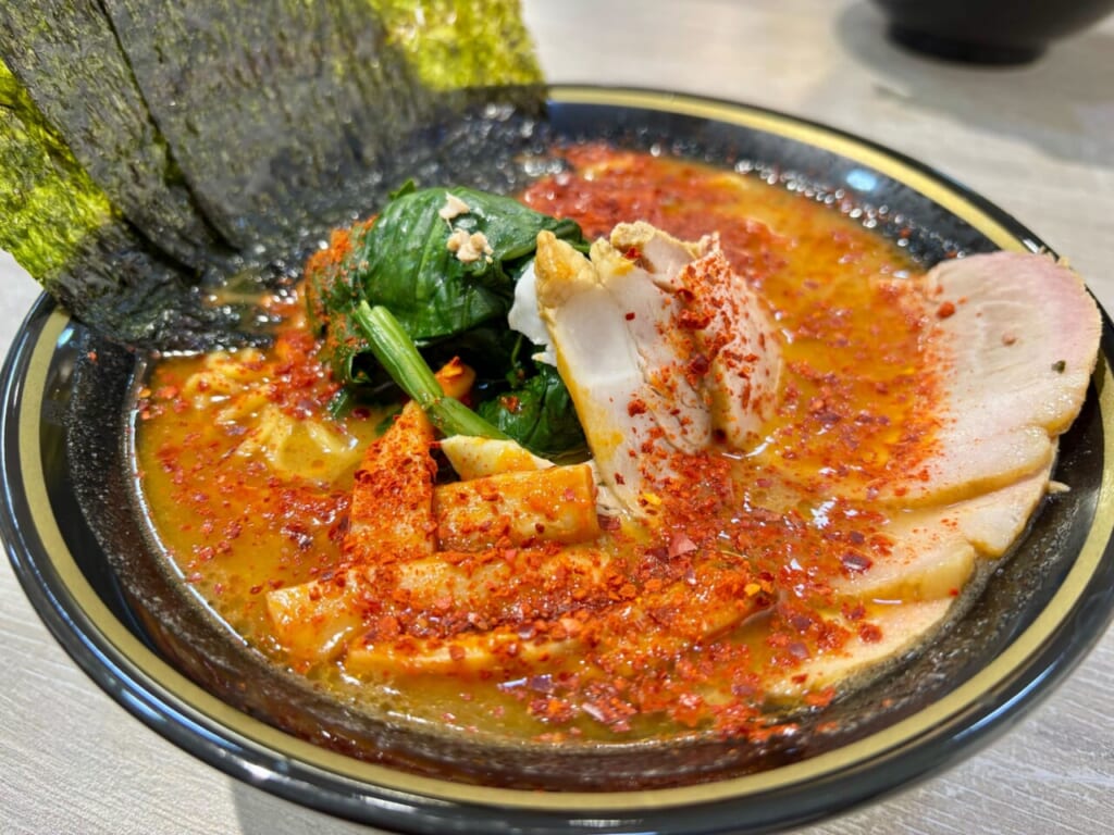 【風の便り】モンゴル渡航時に必ず立ち寄る一杯！ウランバートル空港の家系ラーメン事情｜モンゴル担当の東京本店スタッフより