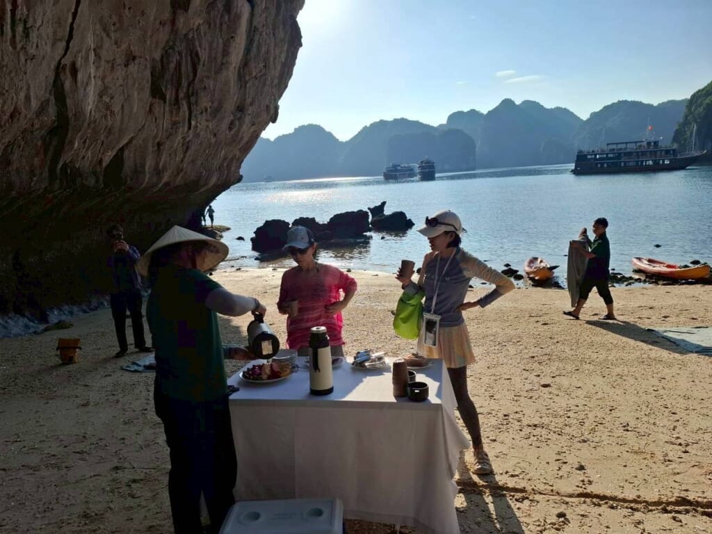 0名限定　秘境ランハー湾を巡る、贅を尽くした隠れ家クルーズの旅6日間