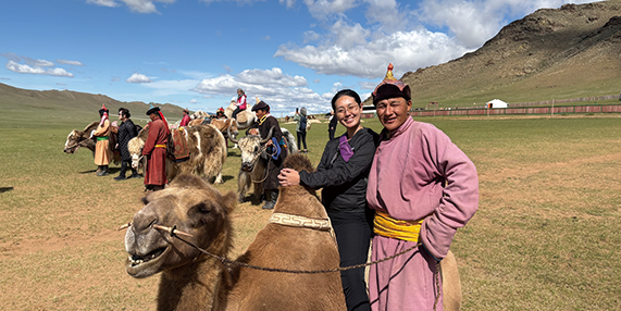 【風の便り】親子で訪ねたノマディックキャンプ。伝統を守り進化する遊牧民の“カッコよさ”を追って