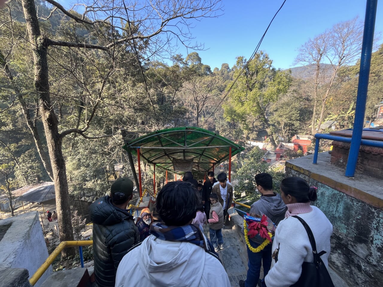 ご本尊へ続く階段