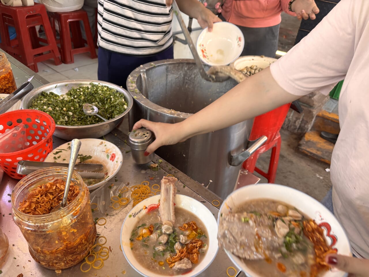 ローカル感ただようお店です