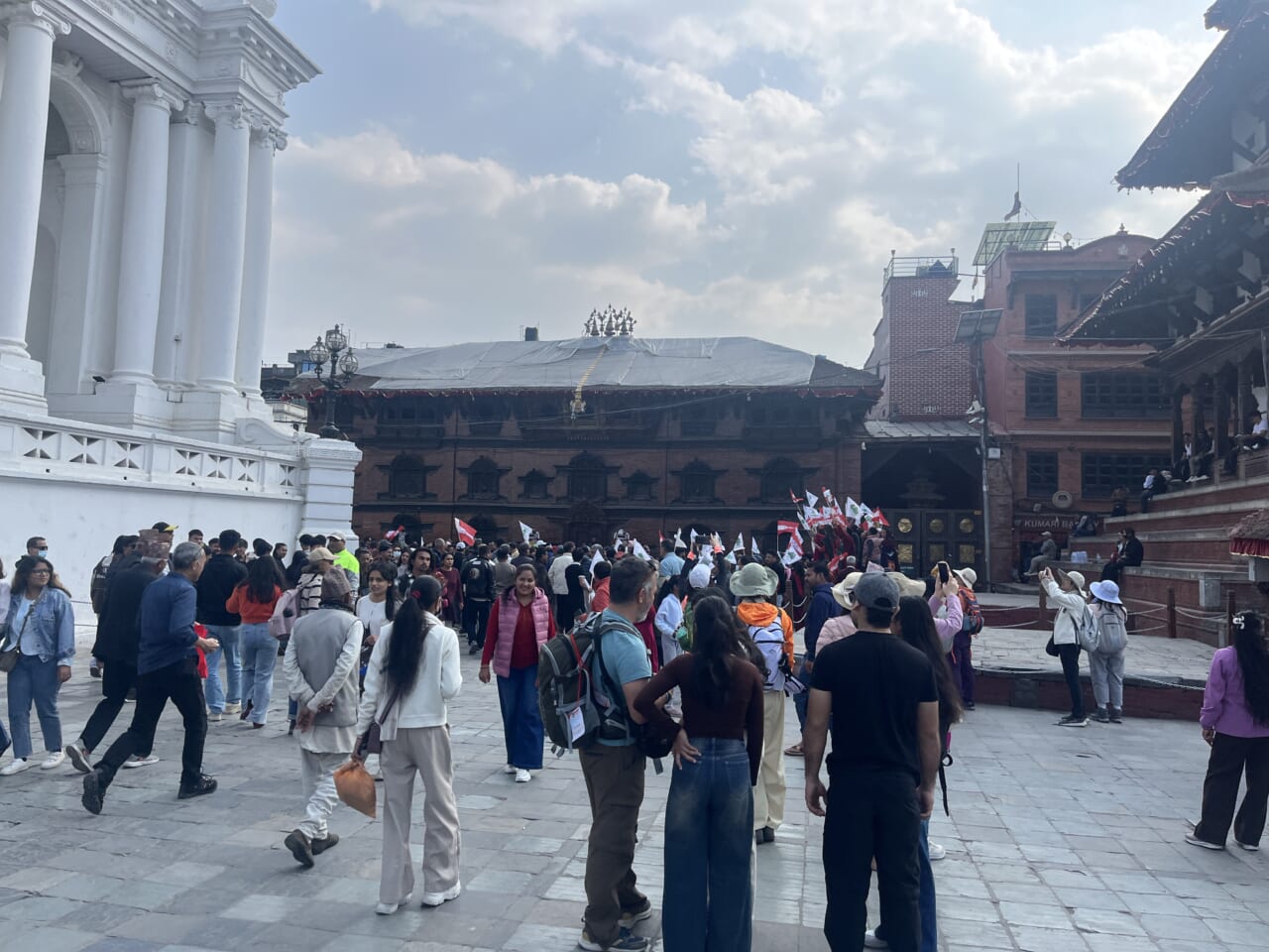 カトマンズの王宮広場でも選挙演説